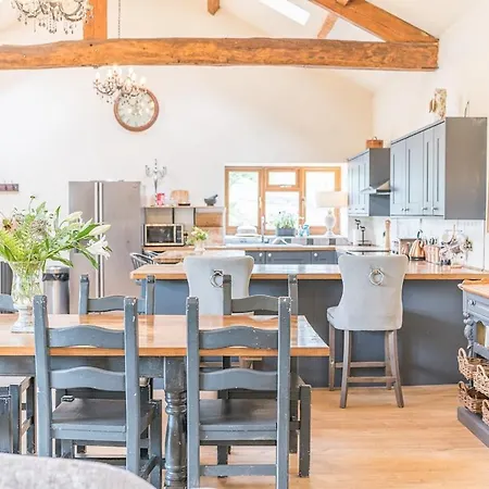 Stunning Character Barn With A Hot Tub Casa de Férias Kendal